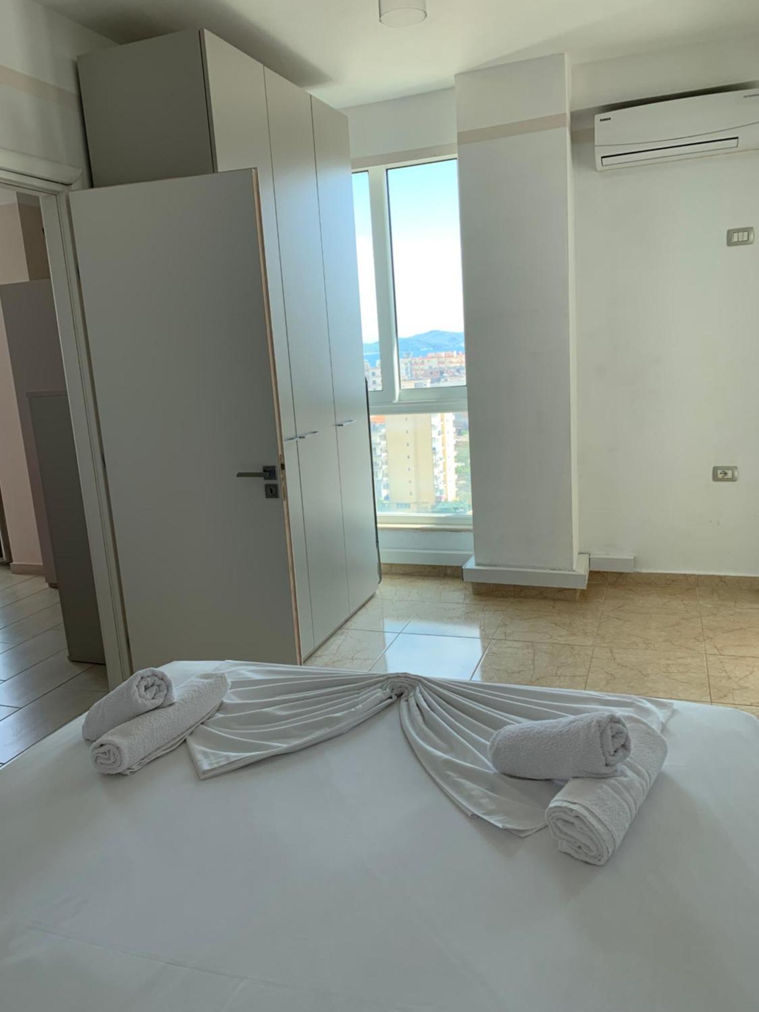 Guest - Sea Breeze Apartments ساراندا المظهر الخارجي الصورة